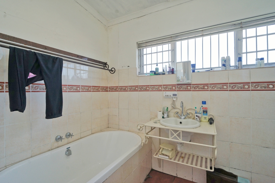 4 Bedroom Property for Sale in Kidds Beach Eastern Cape